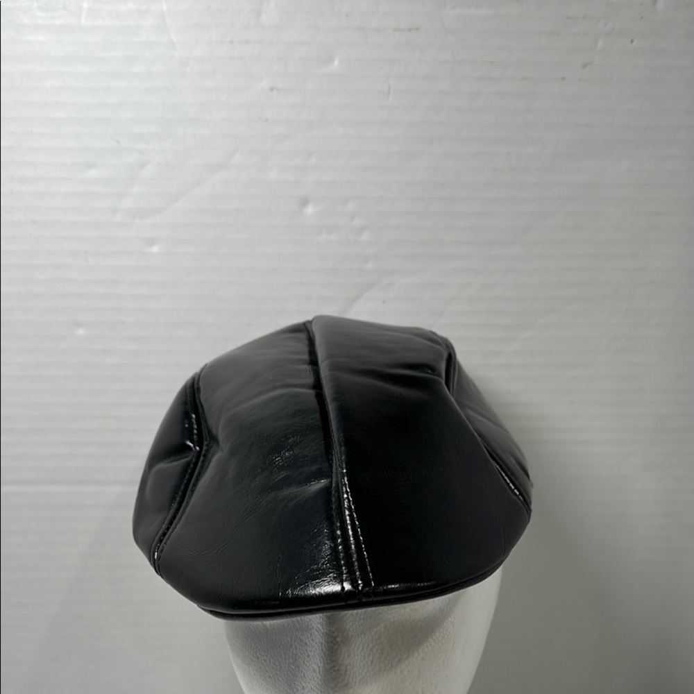 Shiny Black Beret